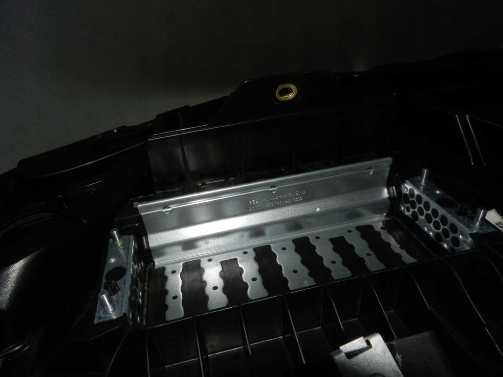 фото №9, Audi q5 8r приборная панель приборная панель консоль оригинал