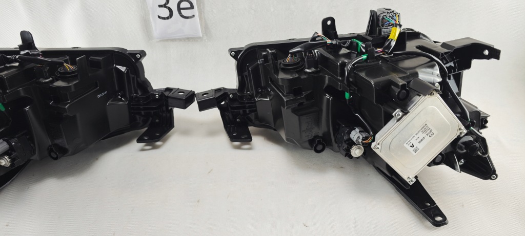 Mazda cx30 cx-30 full led левое  правый  фара фара левая правая 12 контактов Недорого