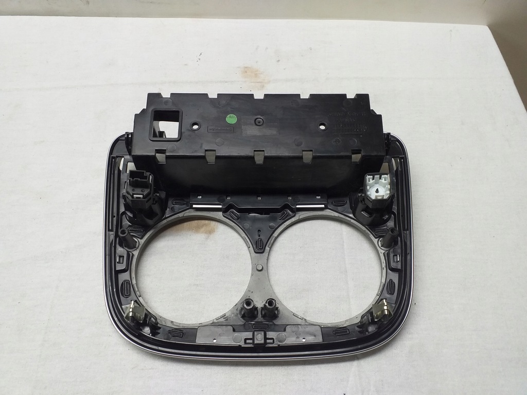 фото №5, Mercedes w222 панель обдув задняя