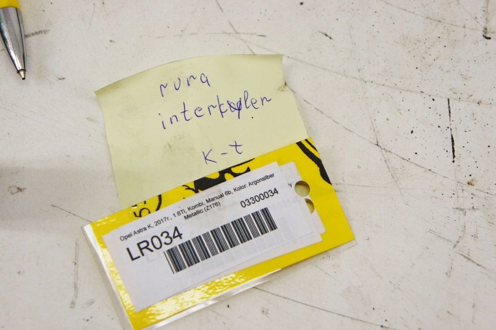 Lr034 opel astra k v 1.6i шланг патрубок повітря в Україні