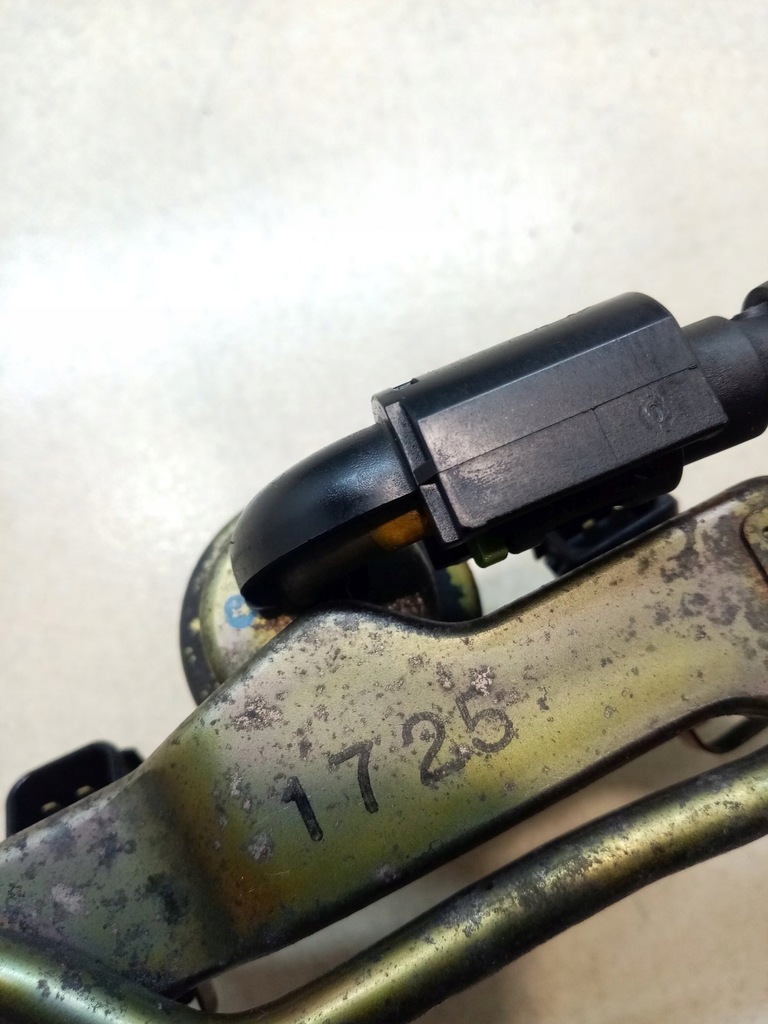 фото №8, Молдинг впрыскная honda civic vii 1.4 16v