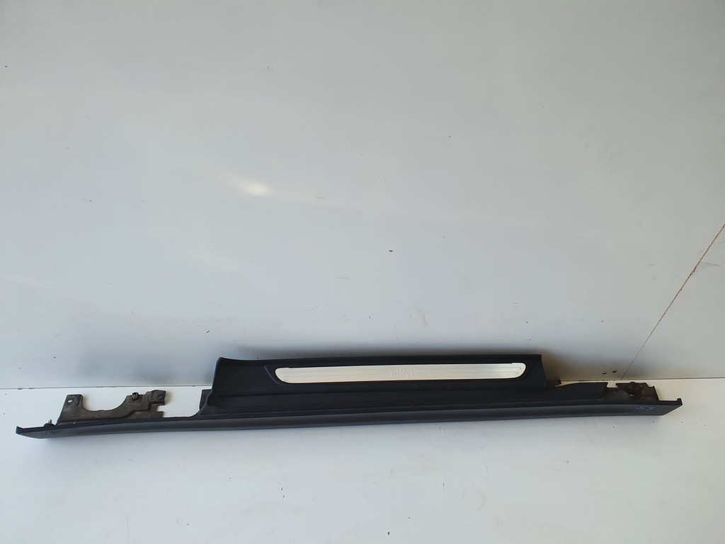 фото №1, Mini f56 молдинг поріг права 7300818 оригінал