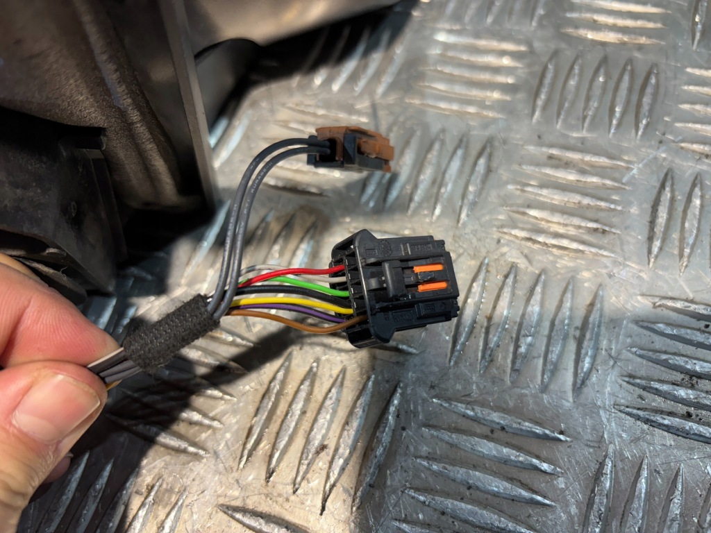 Зеркало правое 7+2 pin peugeot 308 t9 Цена