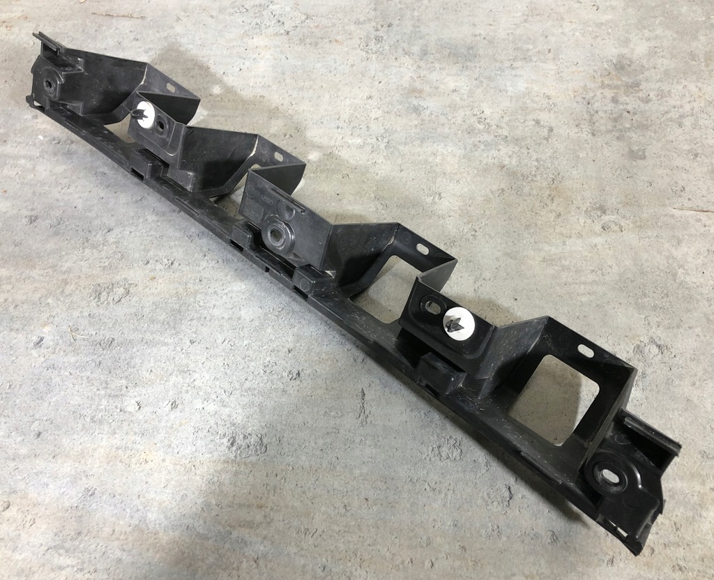 фото №7, Ford fiesta mk8 16-21 направляющая бампера средний задняя