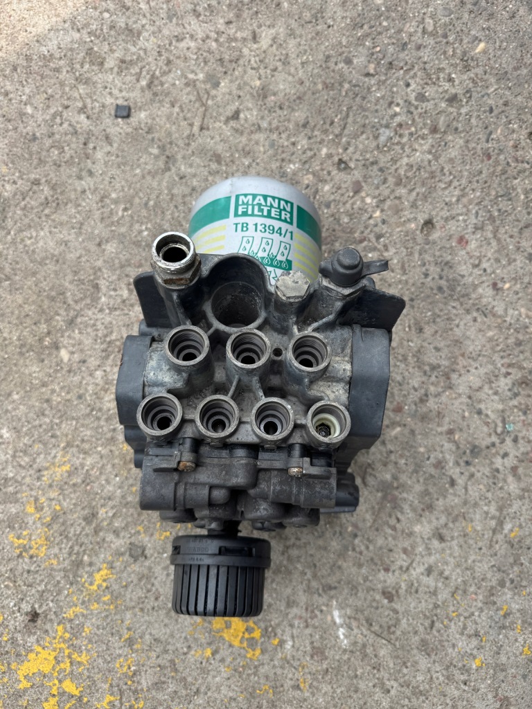фото №5, Осушитель клапан apm mercedes actros mp 4 a0014460464