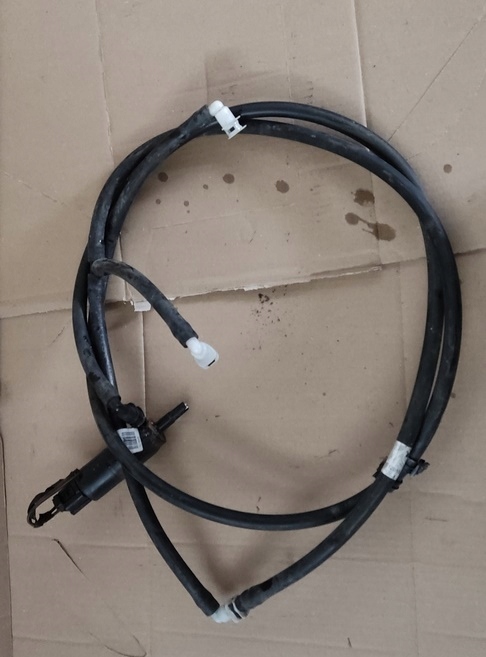 фото №1, Bmw e90 lift шланг омивача помпа