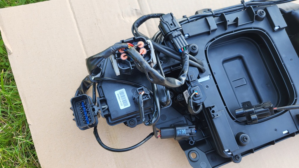 фото №10, Кришка роз'єм заряджання hyundai kona electric ev 18-20 оригінальний номер 86340-k4000 nowa