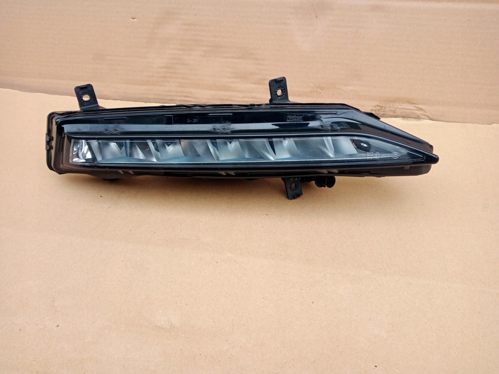 фото №1, Skoda superb iii lift правий протитуманна фара drl