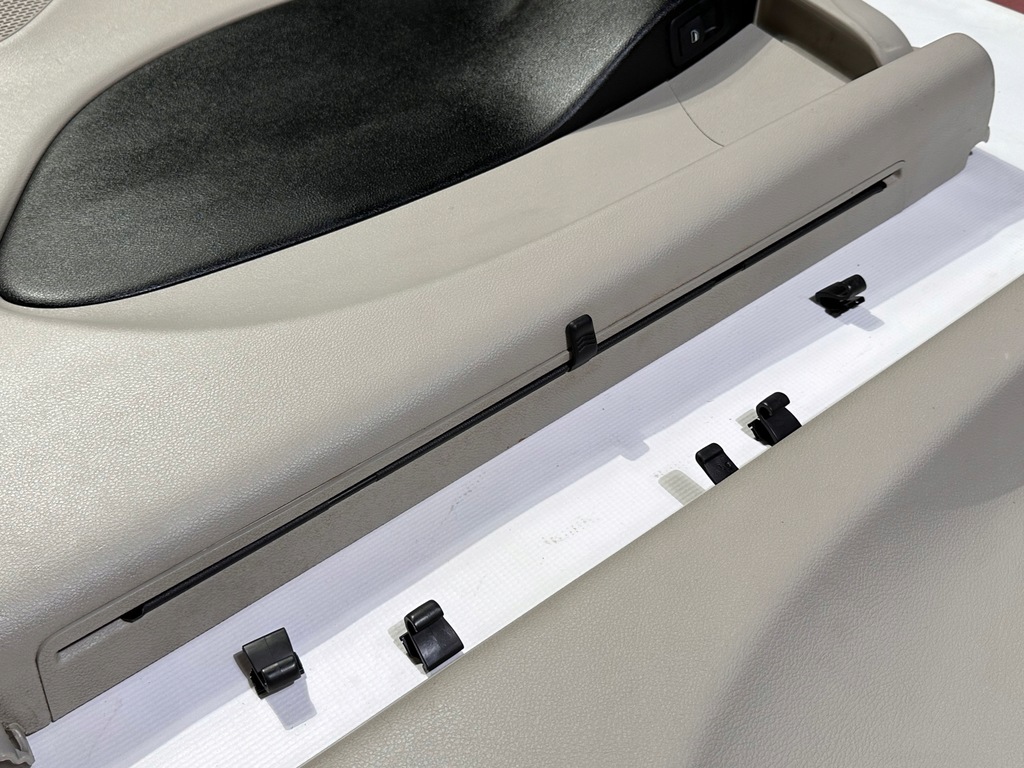 фото №9, Обшивки обшивка оббивка обшивка двері шторка chrysler pacifica 2016 - 2022