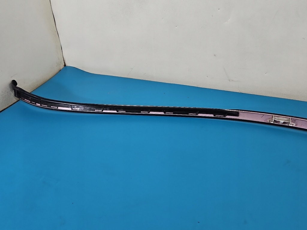 Молдинг кровельная правая крыша mercedes a w176 Цена
