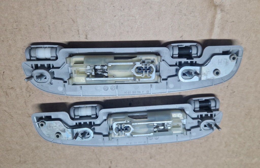 фото №9, Mercedes w164 w251 2006 rok ручки потолочный a1648100554 a1648100654