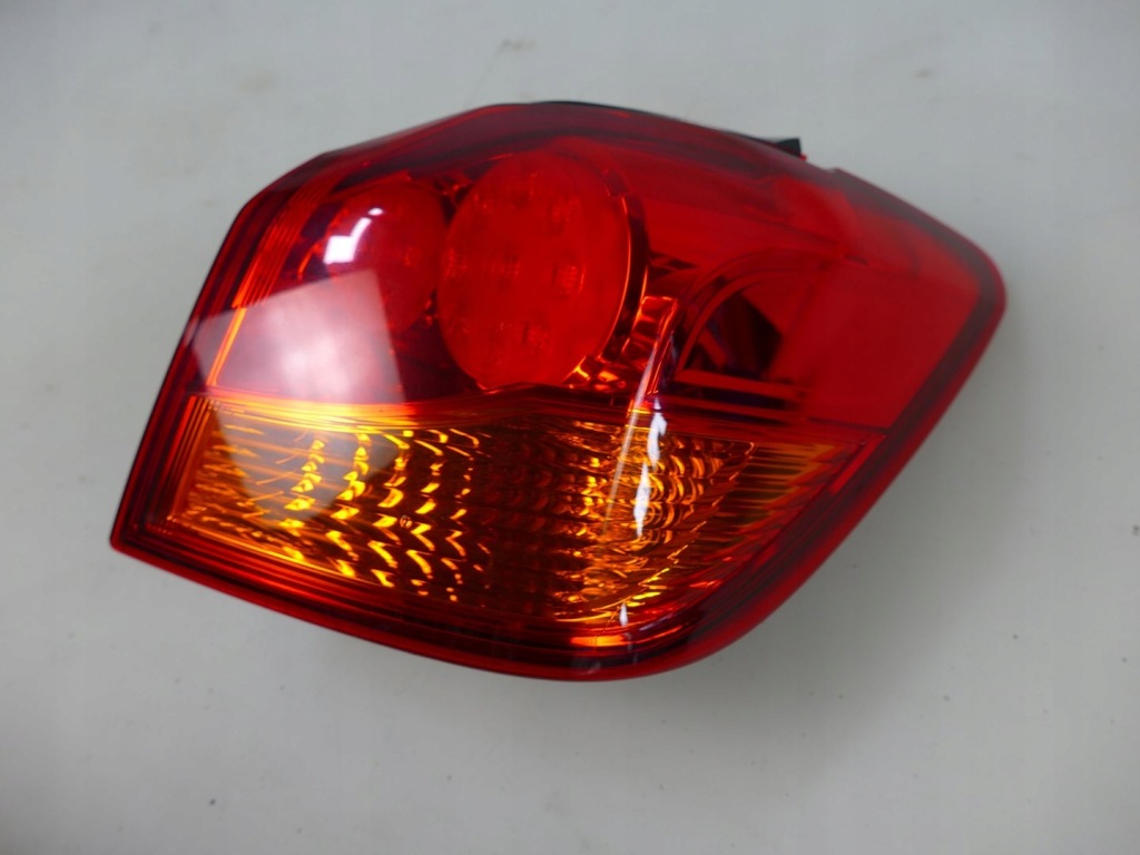 фото №1, Mitsubishi asx iii 2-gi lift лампа правий задня права задня