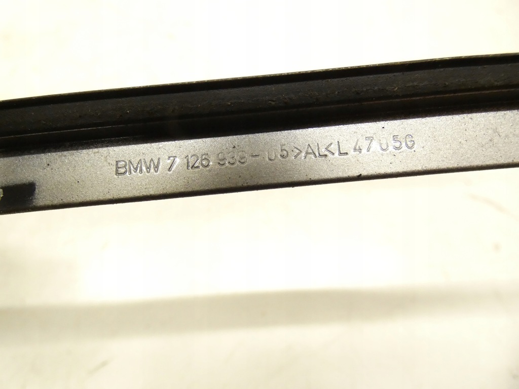 фото №5, Bmw e90 e91 молдинг защита стекло лобовое левый перед titansilber