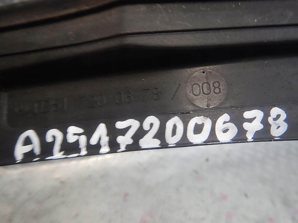 фото №3, Mercedes r w251 прокладка дверь правый перед