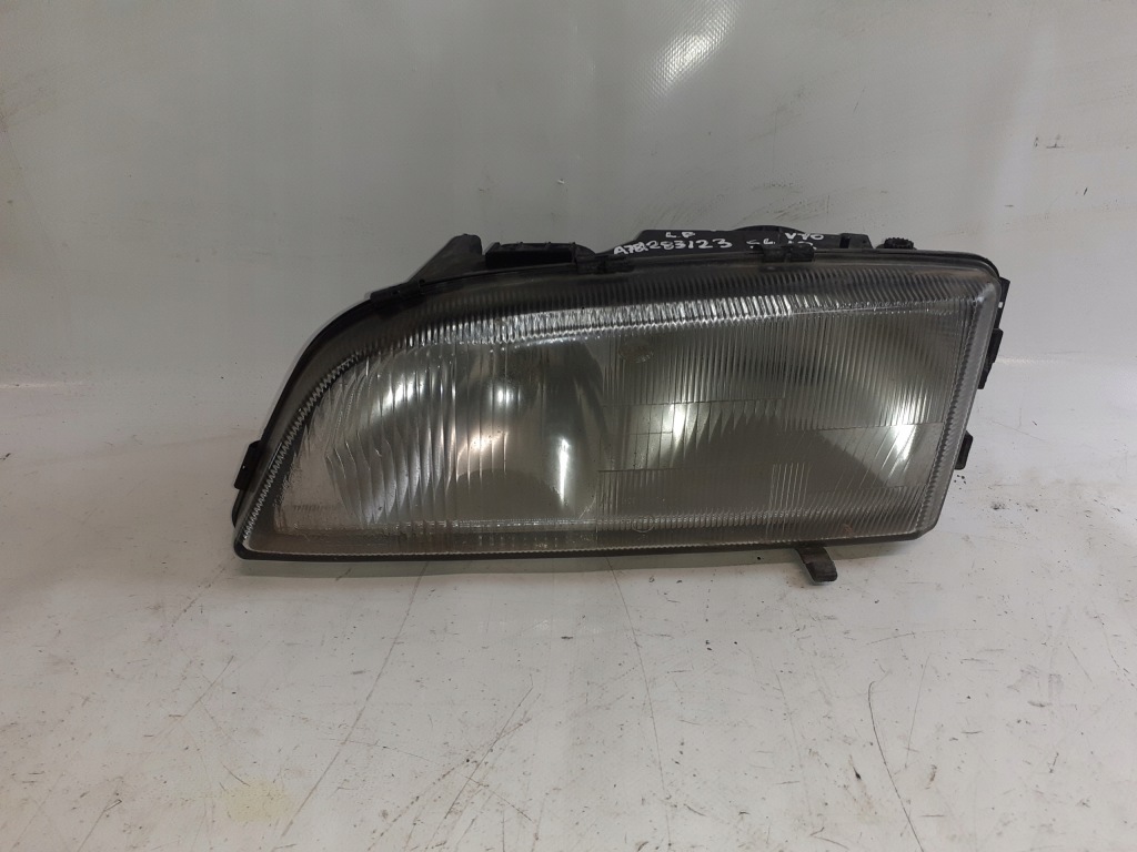 фото №3, Лампа левая передняя volvo v70