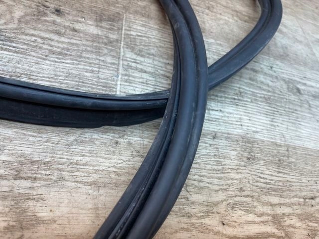 фото №4, Volvo s90 long прокладка крышки багажника