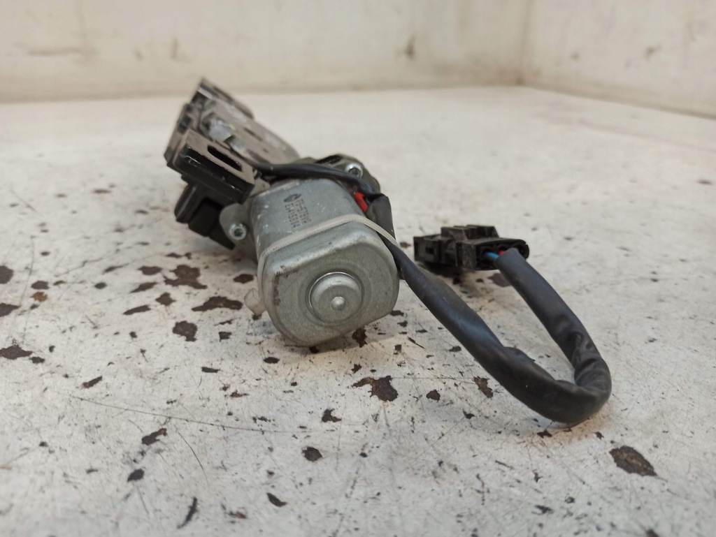 фото №6, Bmw 7 e65 замок доводчик крышки багажника 7014872