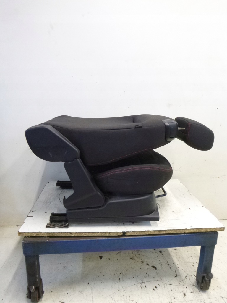 фото №8, Сиденье правый mazda ii 2 dy 03r.