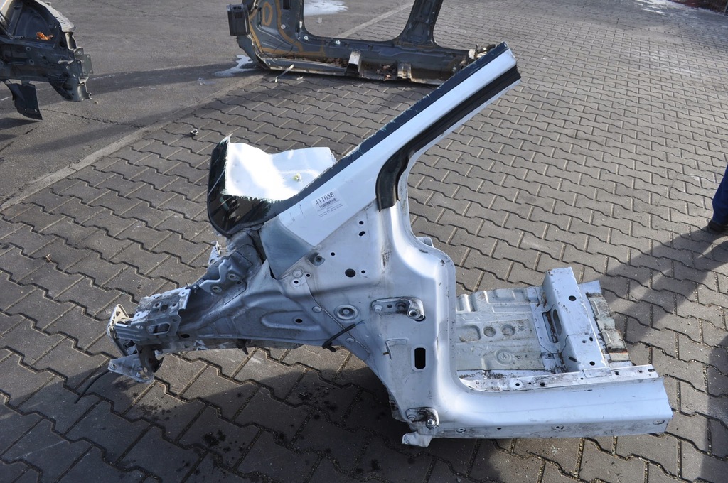 фото №1, Ford transit courier чверть лонжерон лівий перед передня 2015r