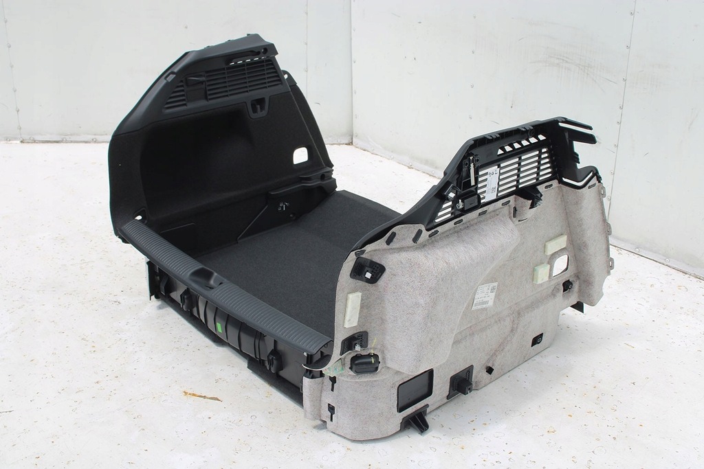 фото №8, Audi q2 обшивка килимок оббивка багажника 81a861529 81a863879 81a863880 бічний