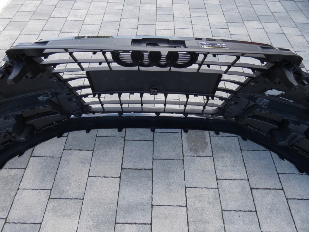 Решітка радіатора, бампер, ґрати audi a-3 8v3 дорестайлінг  hb Доставка