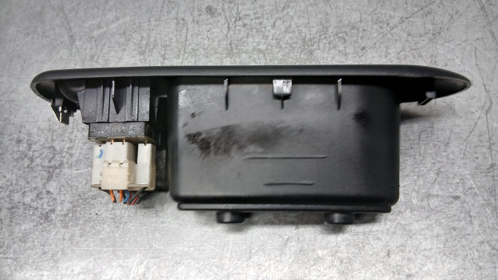 фото №5, Перемикач вікон лівий перед alfa romeo 156 1.9jtd 97-07r kombi 156016081