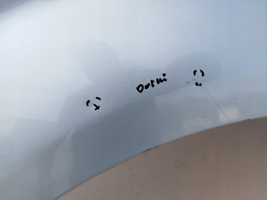 Купити Крила правий перед оригінал toyota corolla verso 2 рестайлінг  07-2009 колір 1c0