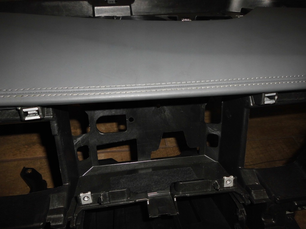 фото №5, Audi a8 4h консоль кожаный сшитая nicią