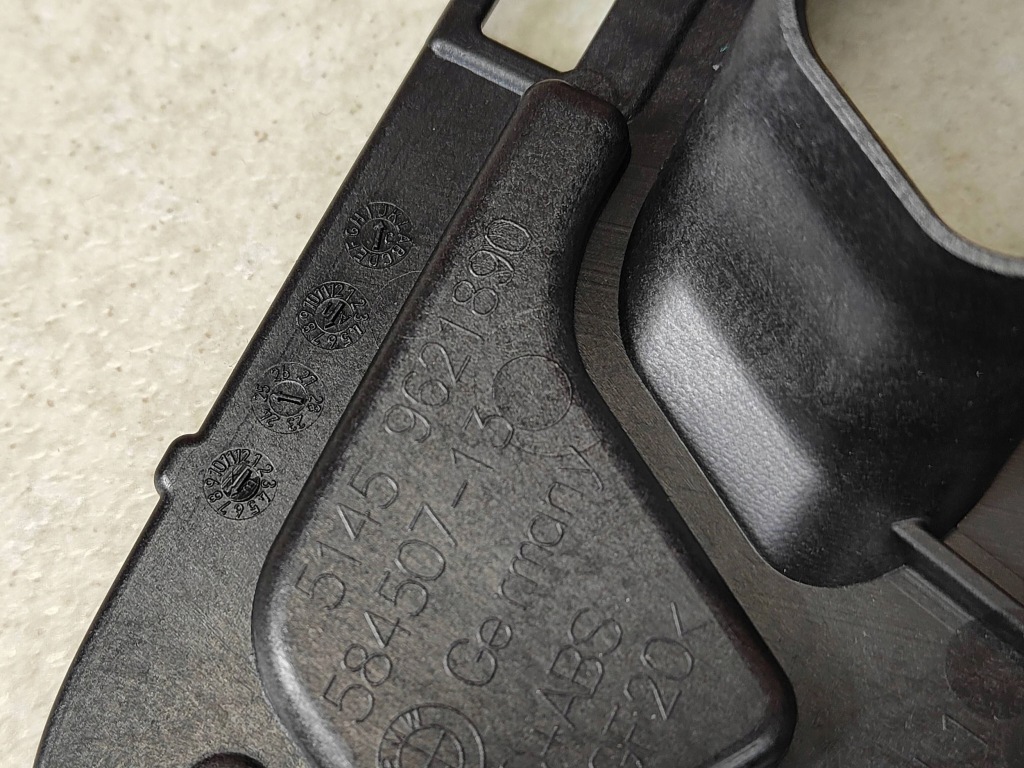 Bmw g20 g21 g22 g26 динамик центральный консоли harman kardon 9362561 2622468 с Разборки