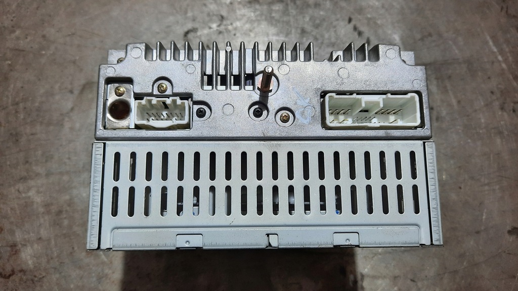 фото №3, Радіо mazda 323f 00r