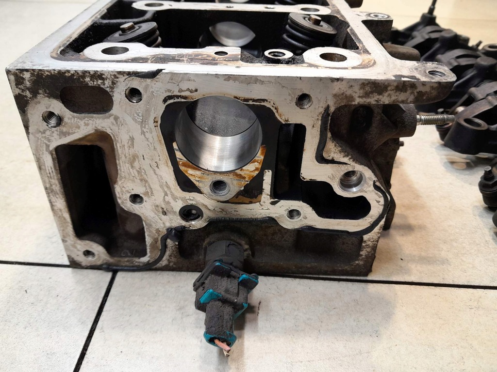 фото №9, Головка циліндрів peugeot 206 1.6 nfz 96249207