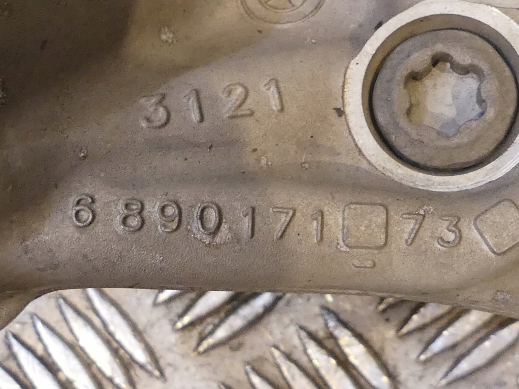 Bmw 2 u06 поворотный кулак ступица перед левая lub правая Недорого