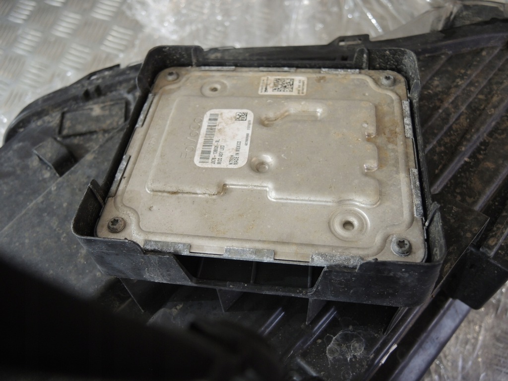 фото №10, Права лампа перед ford kuga mk3 full led комплектна eu lv4b-13e016-al