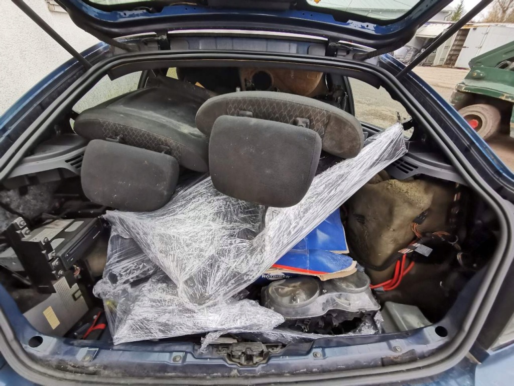 Bmw 3-series двигун кришка обігрівача 2002 2.0l 6912523 Недорого