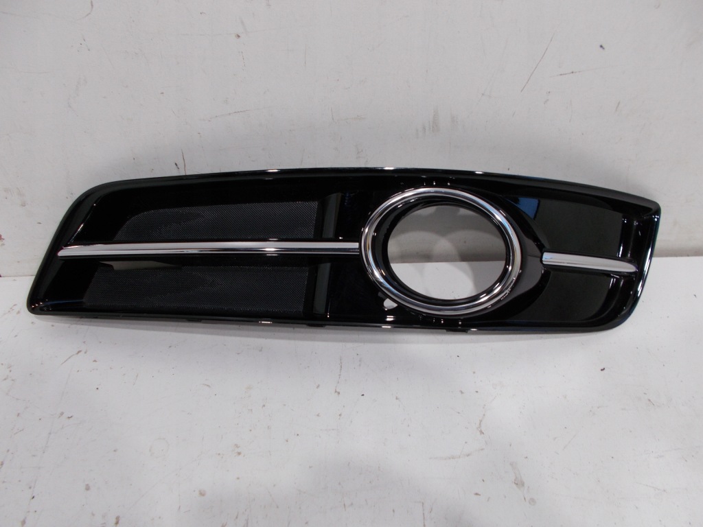 фото №1, Audi a3 8p lift 09-12 решітка ліва 8p0807681aa nowa !!! org !!!