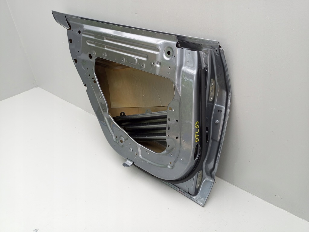 Tesla model 3 рестайлинг  2023- дверь левое задняя задняя левое  ÷ Доставка