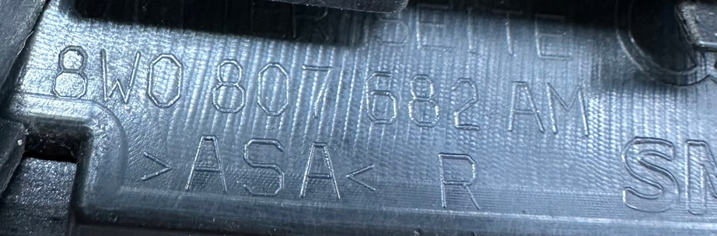 фото №8, Решётка бампера правый перед audi a4 b9 lift s-line 8w0807682am