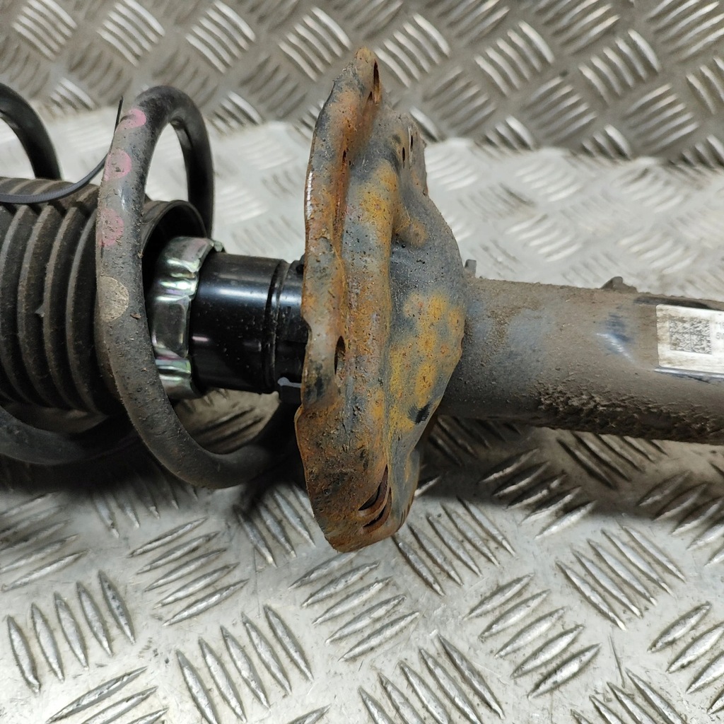 фото №8, Audi a3 8y 2023 права сторона амортизатор передній