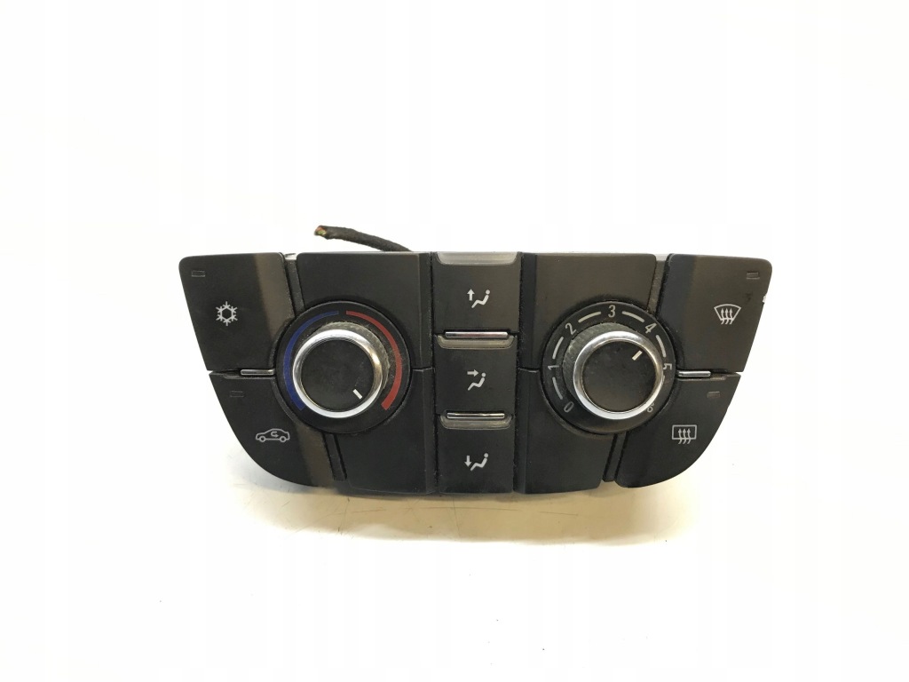 фото №1, Opel astra j 2013 панель кондиціонера