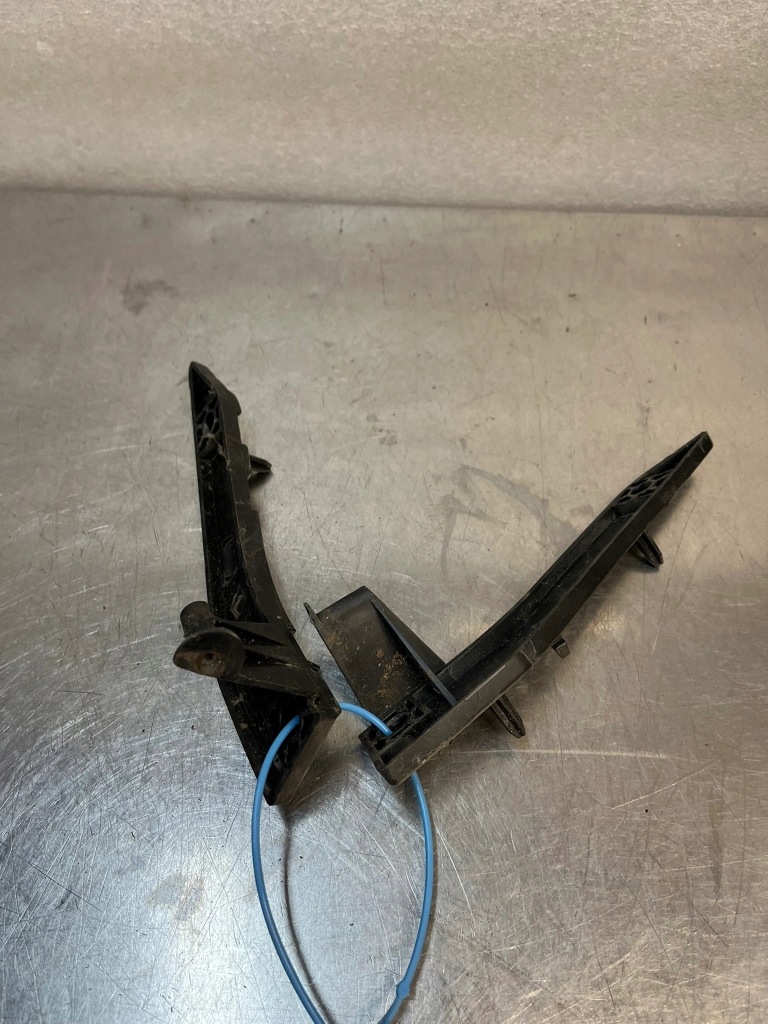 фото №1, Направляющая бампера правый перед левый перед kpl peugeot 2008 9678059080