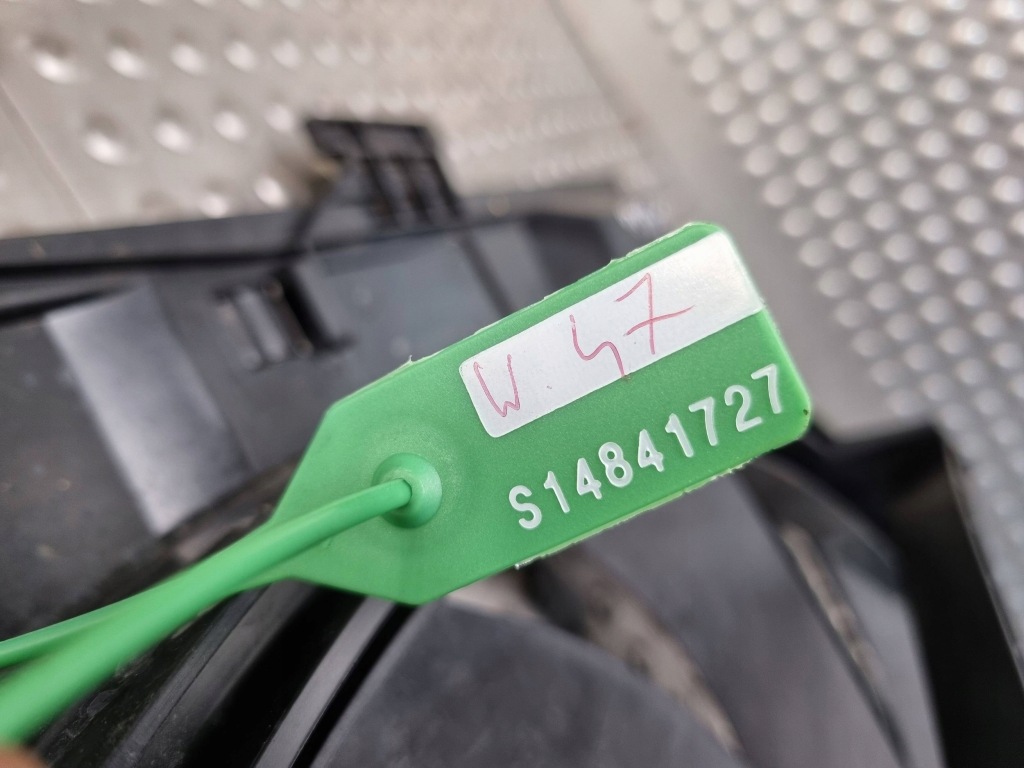 Корпус вентилятор радіатора 8641946 bmw f20 f21 f22 f23 f30 f31 f32 f36 Зі Шроту