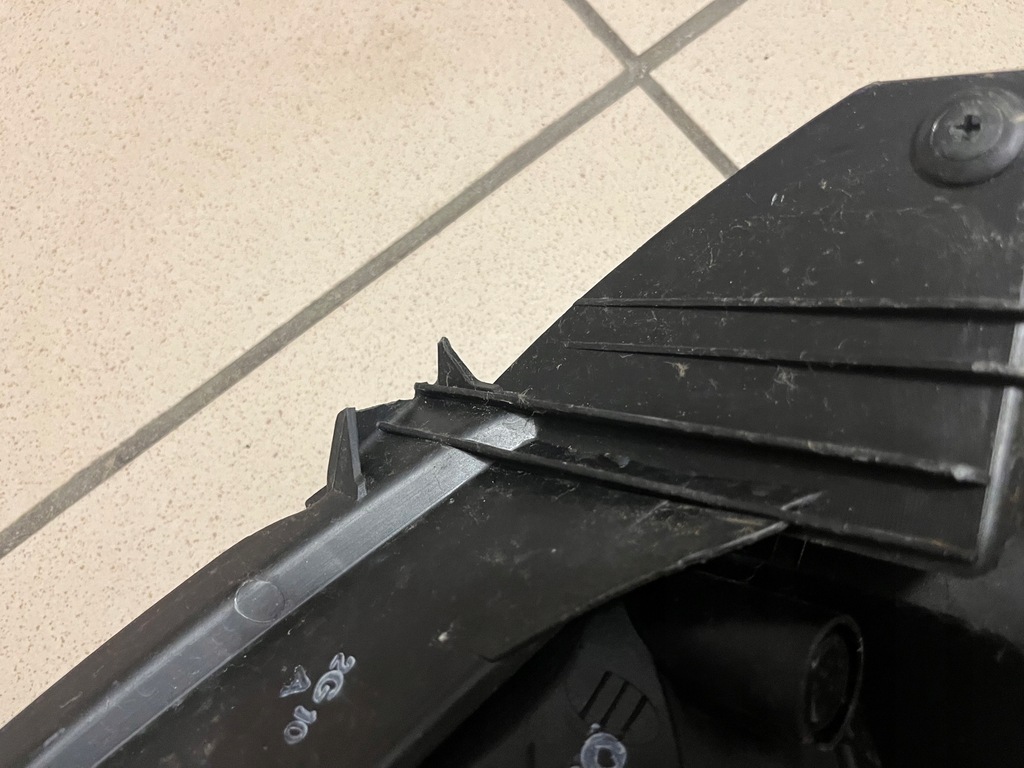 фото №9, Hyundai ix20 ix-20 10- лампа противотуманная фара правый