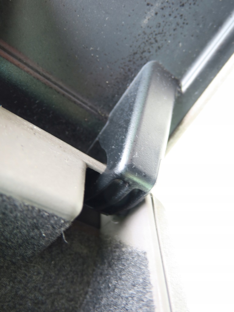 фото №12, Подлокотник kawowy alcantara audi a3 8l 96-00