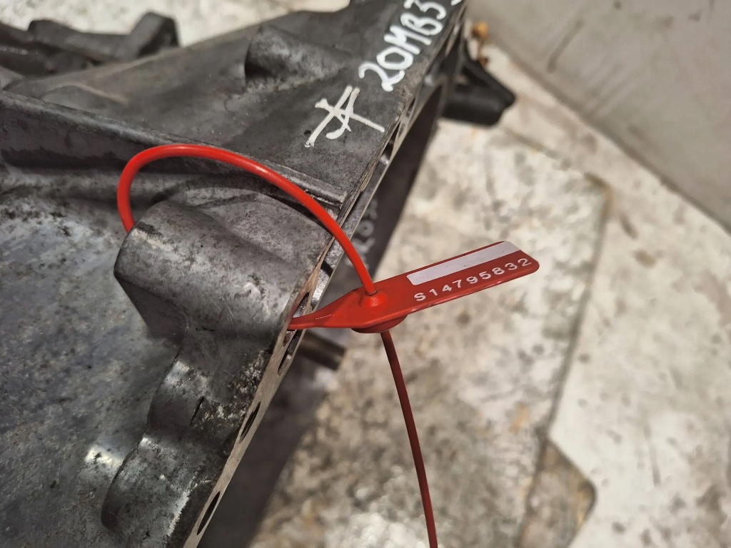 Коробка передач передач 20mb39 peugeot 308 ii 1.6 ehdi 88kw 13- Ціна