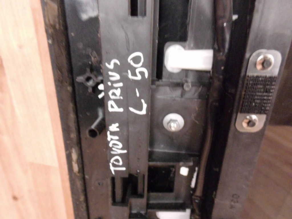 фото №7, Toyota prius plus + крыша стекло панорамный пластик