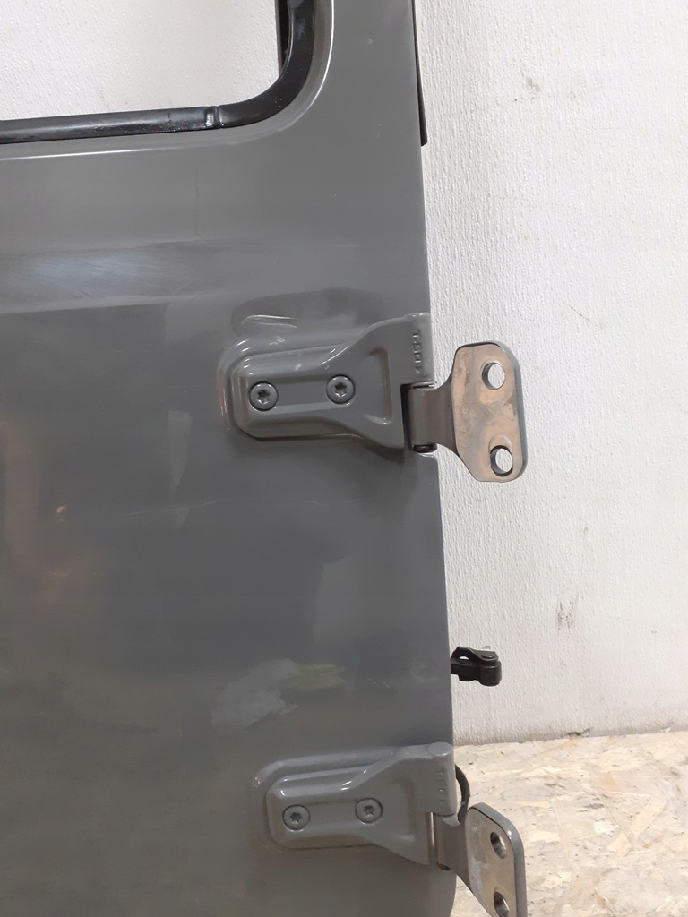 фото №1, Jeep wrangler jl 4d 2018- петли дверь правый задняя