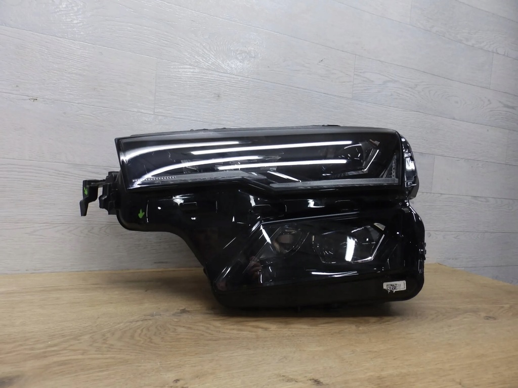 фото №10, Skoda karoq 2023 перед сторона левая лампы передние