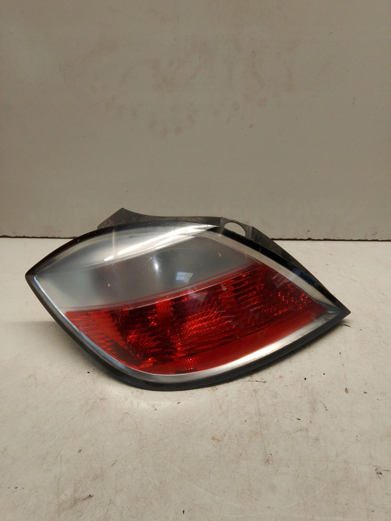 фото №1, Opel astra h лампа левый задняя 159727