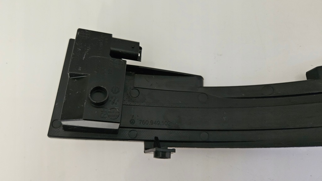 Купить Vw touareg iii поворотник зеркало правый 760949102