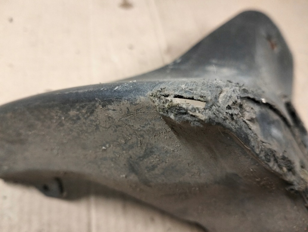 Porsche boxster 986 брызговик правый  накладка порог правая в Украине